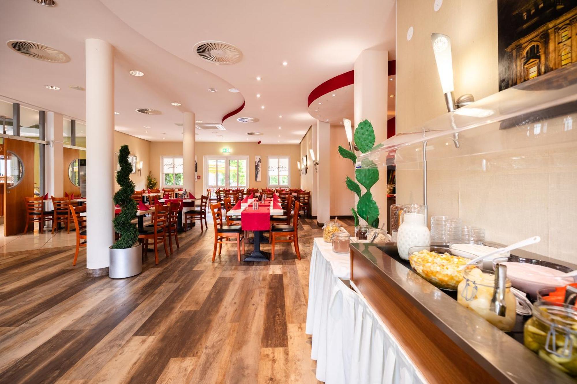 Garner Hotel Cottbus Sued By Ihg Buitenkant foto