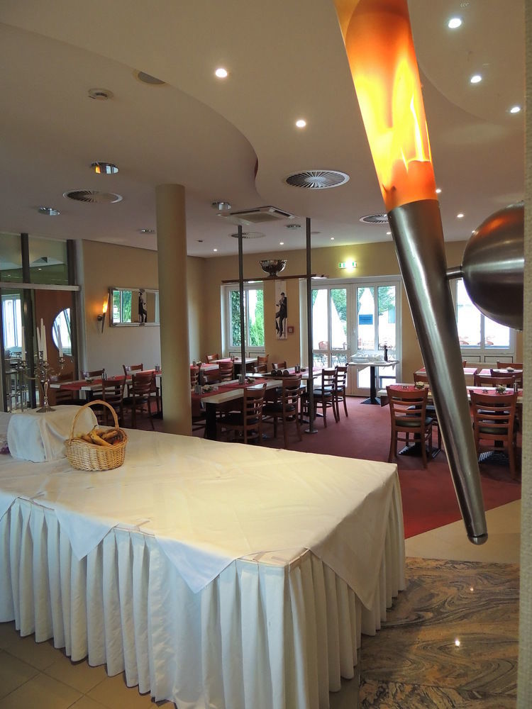 Garner Hotel Cottbus Sued By Ihg Buitenkant foto